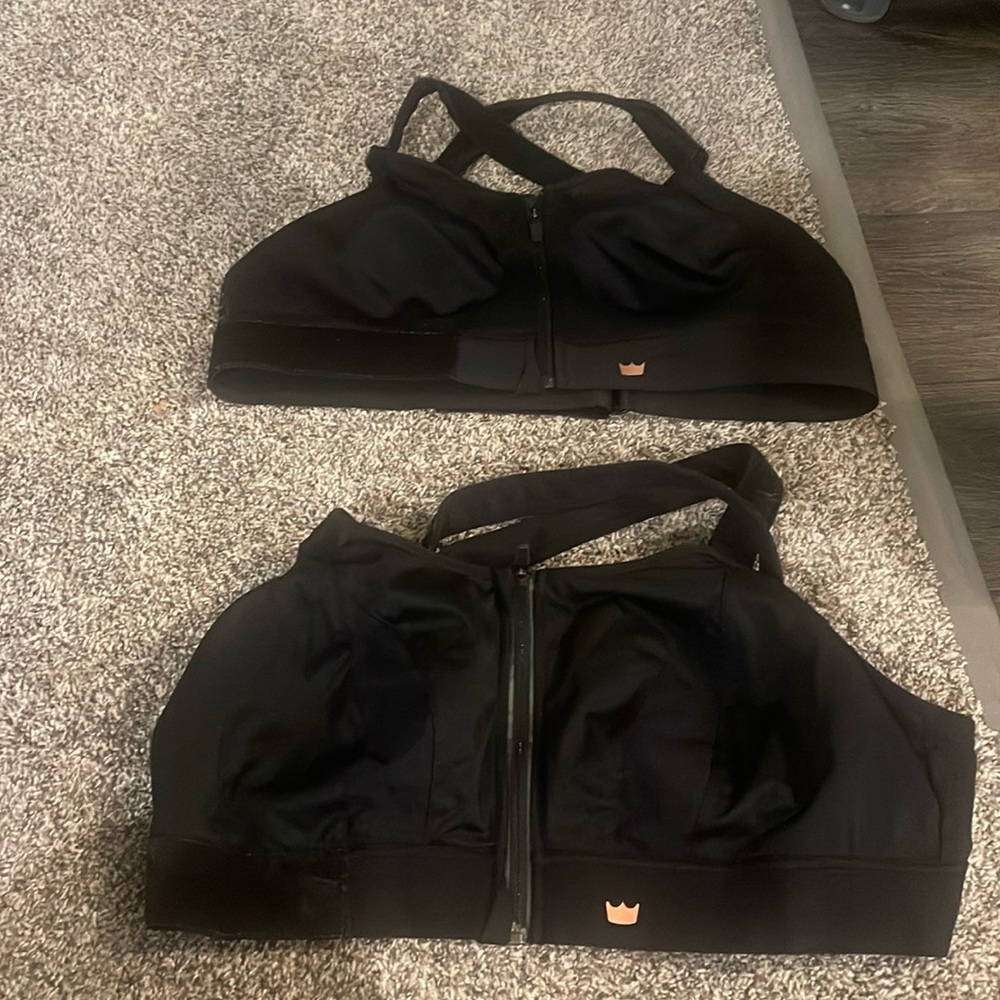 2 women’s Shefit sports bras. Both worn less then 5 times. Size is 4 luxe.